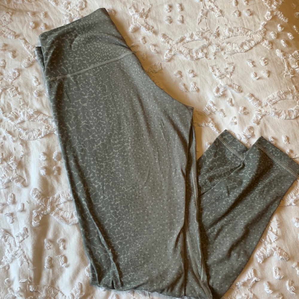 Lululemon grey animal print tights